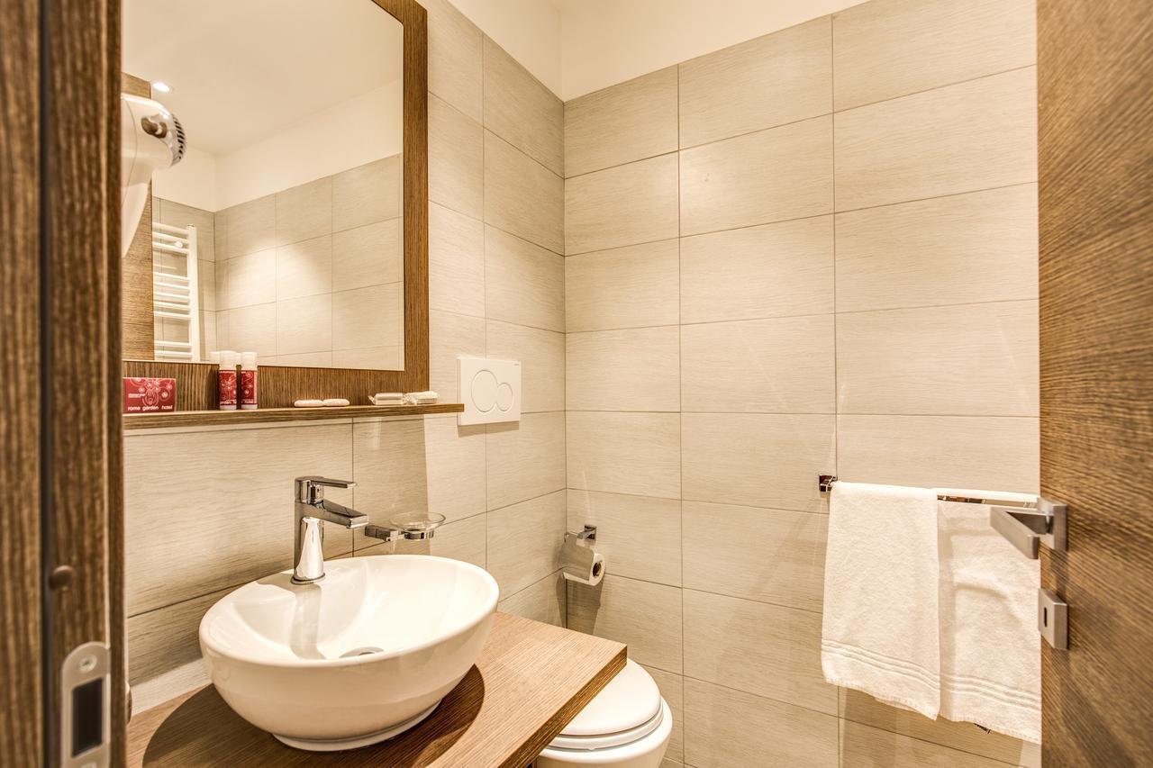 House Garden Hotel Рим Екстериор снимка